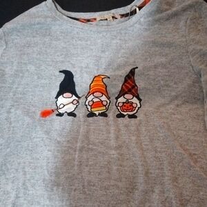 Gray Long Sleeve Tee with Gnome Print